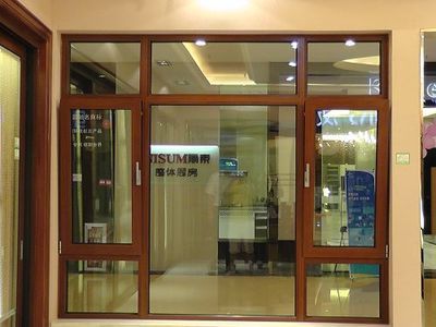 宁夏伟昌钢化玻璃有限公司成立于2010年，是一家专业加工各类型钢化玻璃、设计阳光房及节能门窗的生产厂家，公司生产的产品通过国家质量技术检测，各项指标达到行业标准。本着以“质量求生存，以管理求效益”为客户提供门窗、玻璃一站式服务的经营理念；公司为其自身赢得良好社会信誉的同时，也缔造了辉煌的品牌。公司主要产品为；镀膜玻璃、磨砂玻璃、夹胶玻璃、中空玻璃、钢化玻璃、LOW-E玻璃、幕墙玻璃、防火、防弹玻璃等，节能门窗有断桥、铝包木、木包铝等。